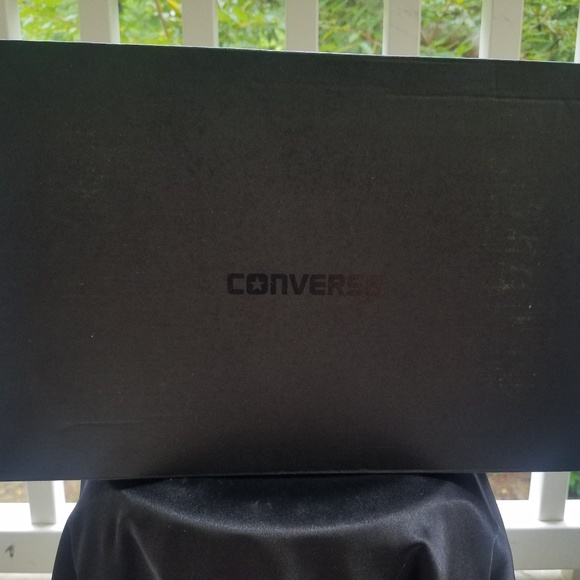 Converse - Picture 3 of 4